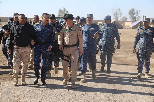 القيادات العسكرية تناقش خطة اقتحام مركز الموصل