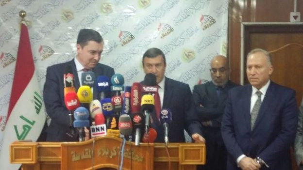 السفير الإيطالي من كربلاء : نتحرك لفتح مطارات كردستان وتسوية الأزمة بين بغداد وأربيل